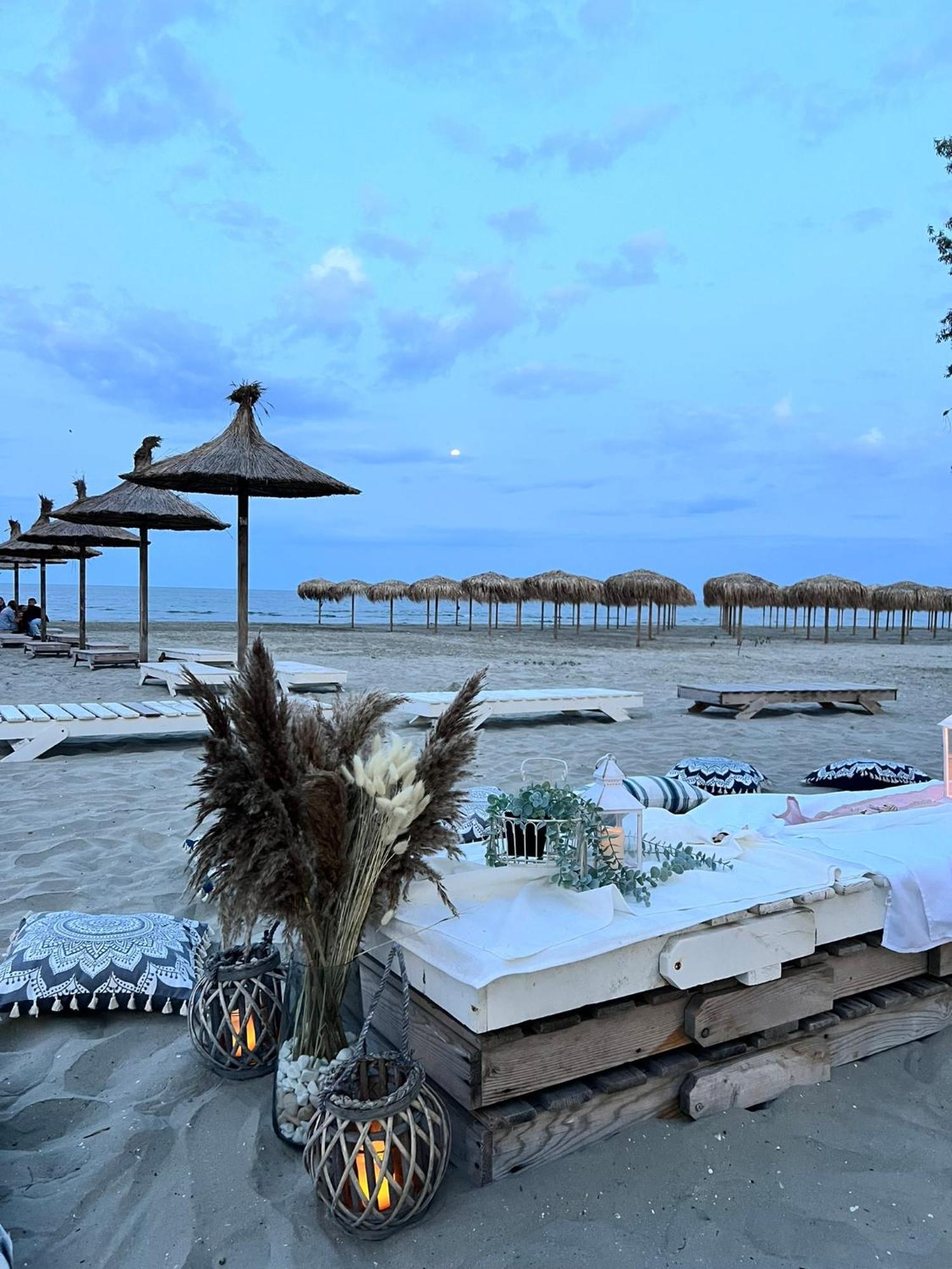 Hotel Manor Năvodari Extérieur photo