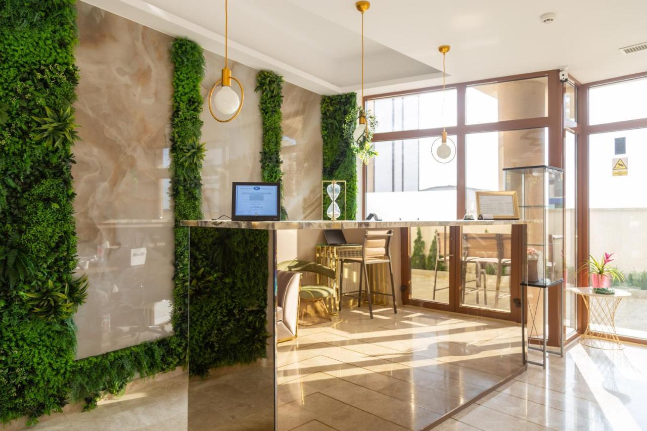 Hotel Manor Năvodari Extérieur photo