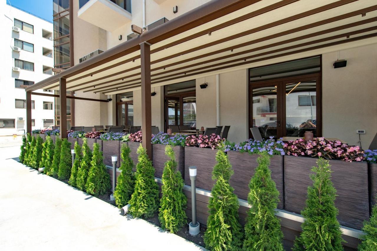 Hotel Manor Năvodari Extérieur photo