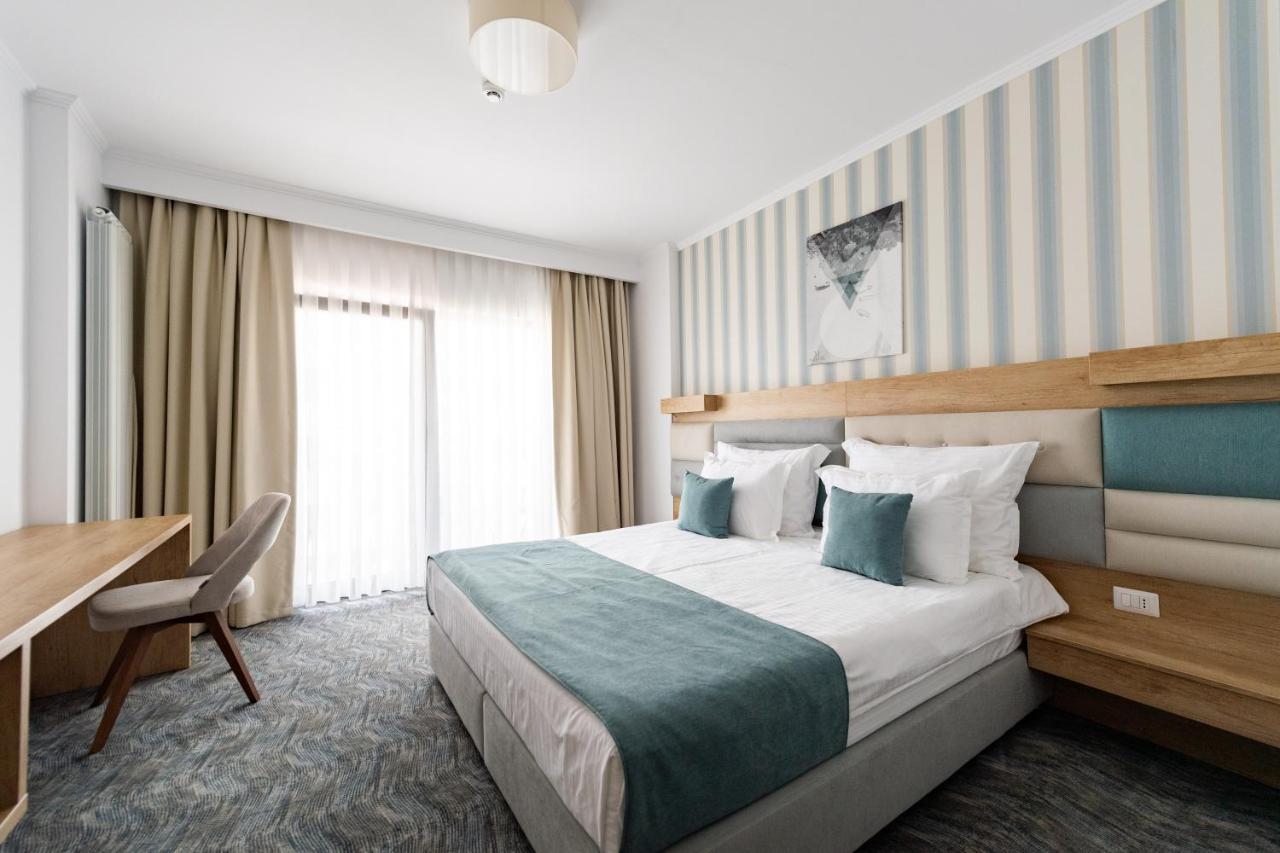 Hotel Manor Năvodari Extérieur photo
